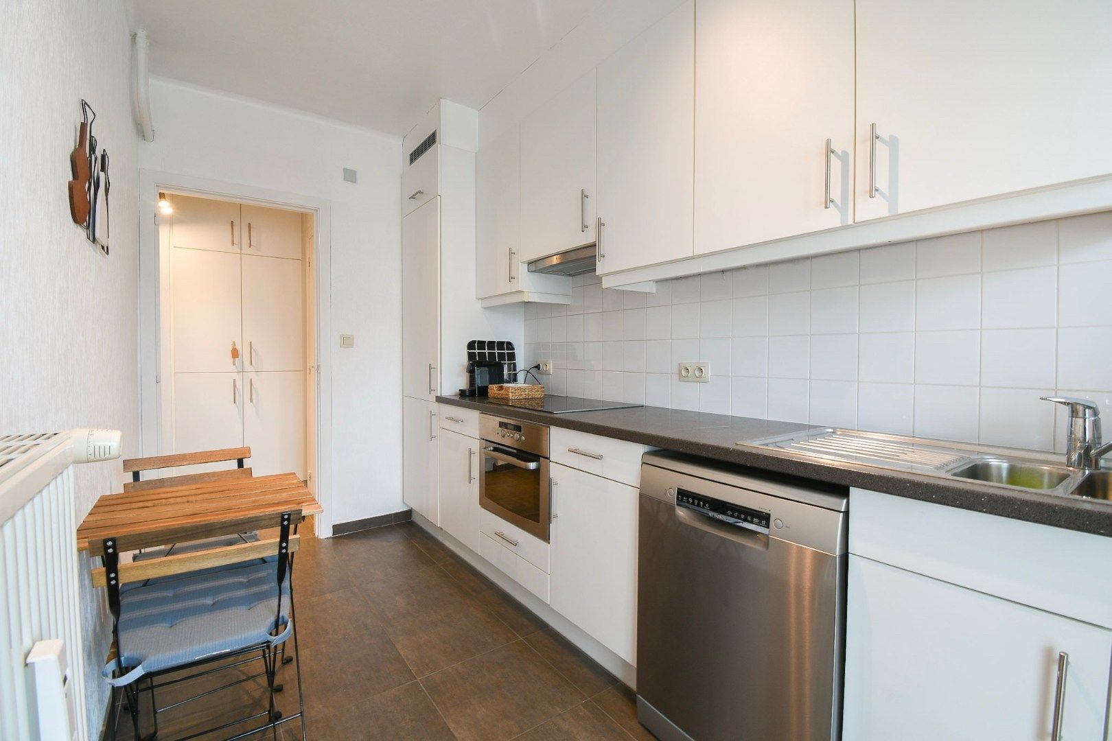 Twee slaapkamer appartement te huur in het centrum van Oostende foto 4