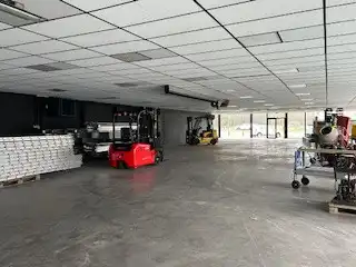 COMMERCIEEL PAND NABIJ DRUKKE VERKEERSADER TE HASSELT foto 4