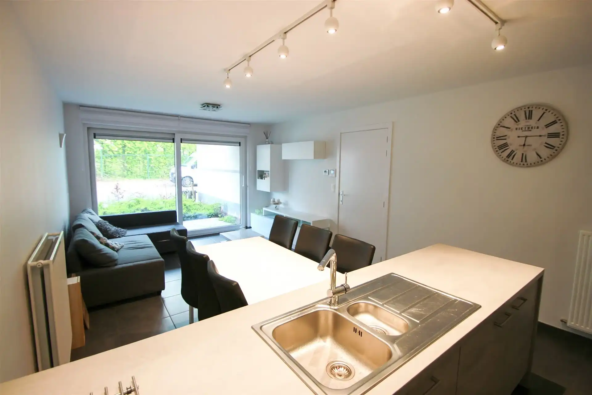 Gelijkvloersappartement met tuin en 2 slaapkamers foto 2