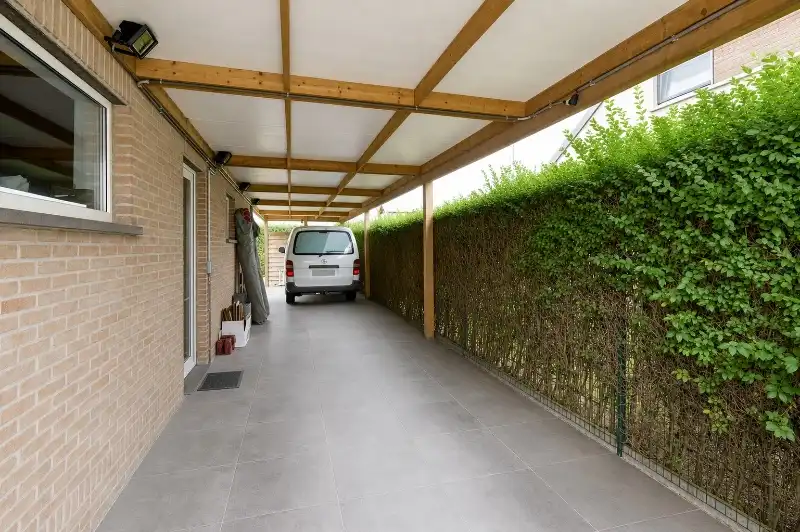 Roeselare –&nbsp; stijlvolle villa met zonnige tuin, 5 slaapkamers/bureel, dubbele garage en ruime carport. opp 564 m². foto 18