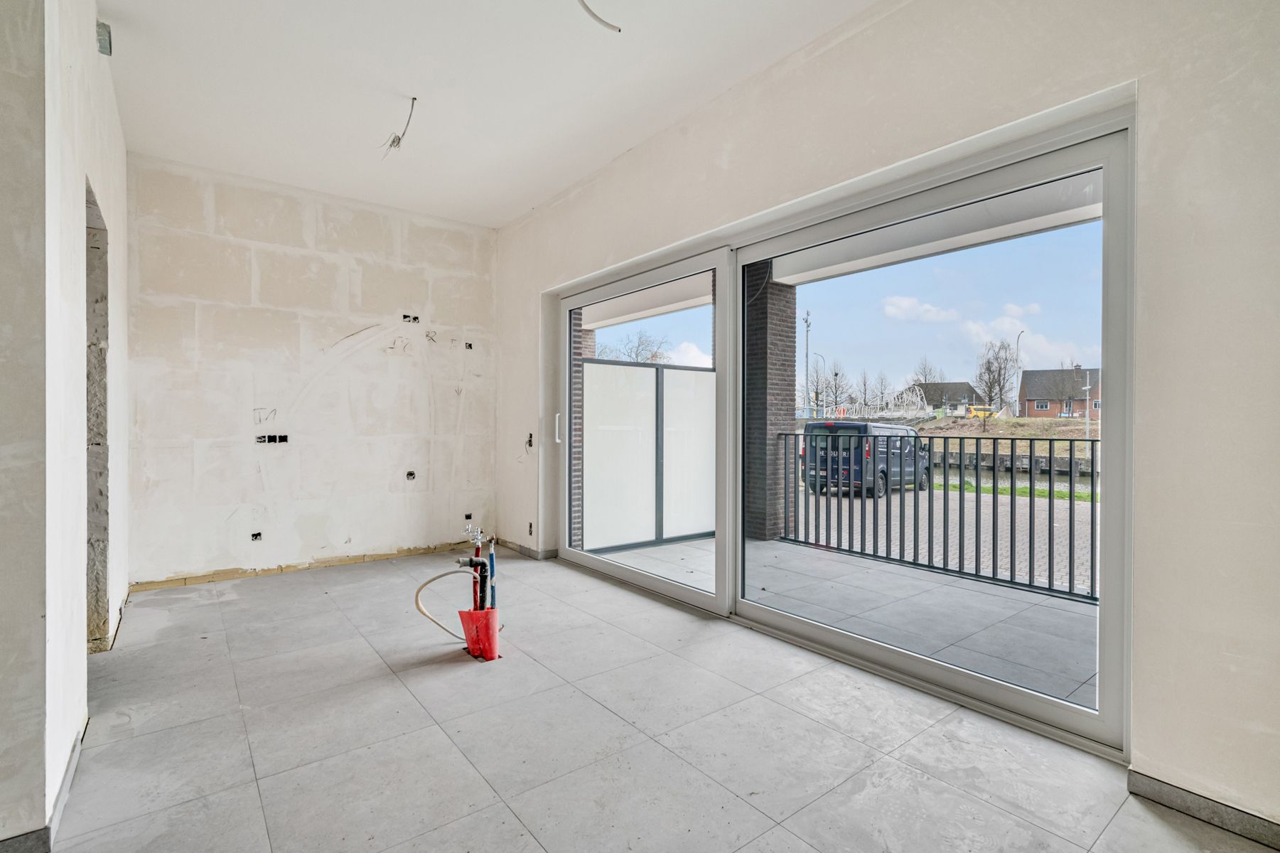 Nieuwbouwappartement met 2 slpks + 2 terrassen foto 4