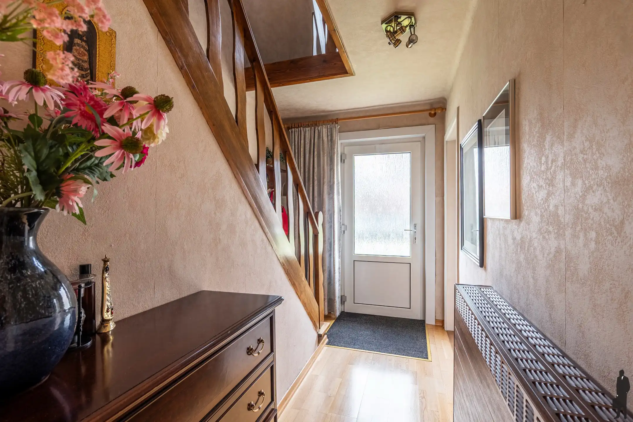 Gelegen te Minderhout, vinden we deze vrijstaande woning met 3 slpk. op ca. 561m². foto 13