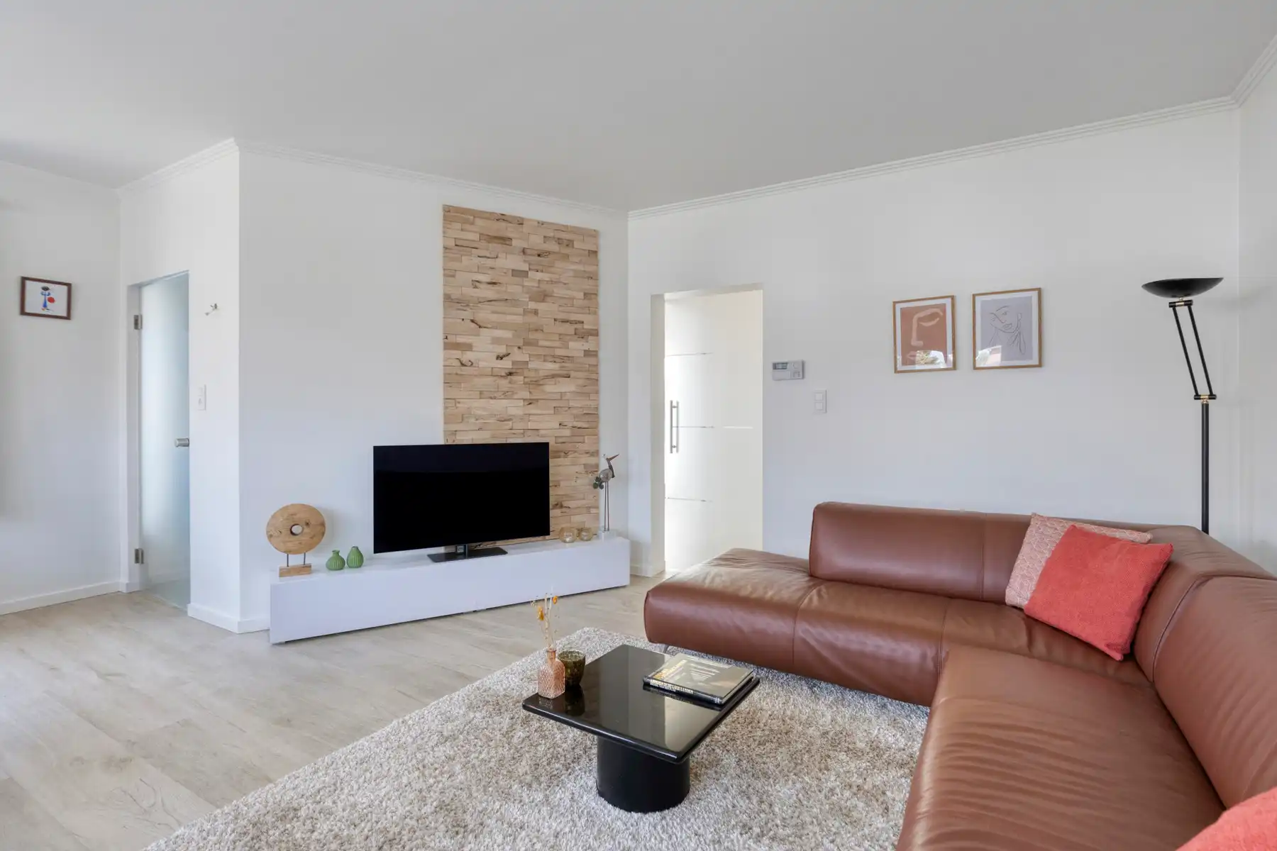 Charmante villa op toplocatie met ruime garage foto 10