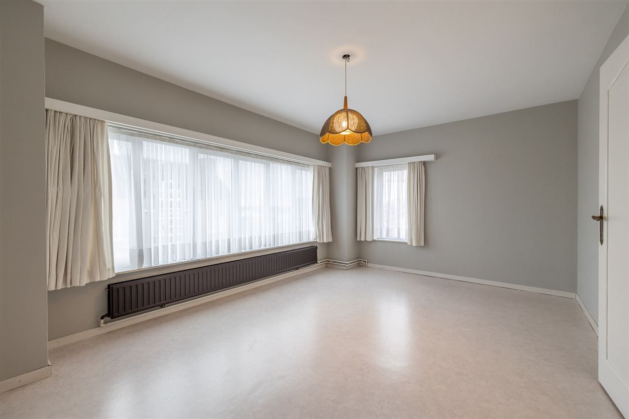 Stadswoning met 2 slk en ruimte inpandige garage foto 17