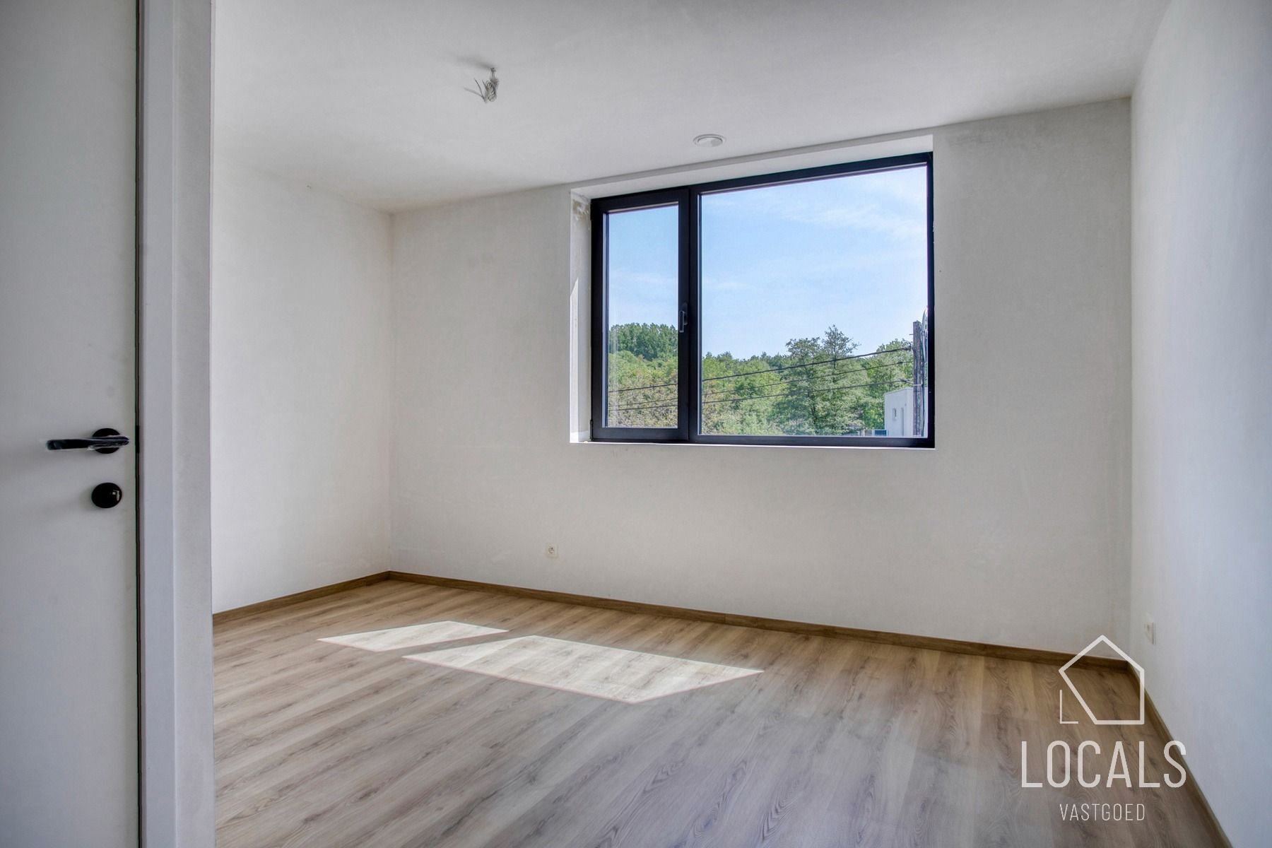 Ruime HOB met garage, tuin & 3 slaapkamers op toplocatie! foto 15