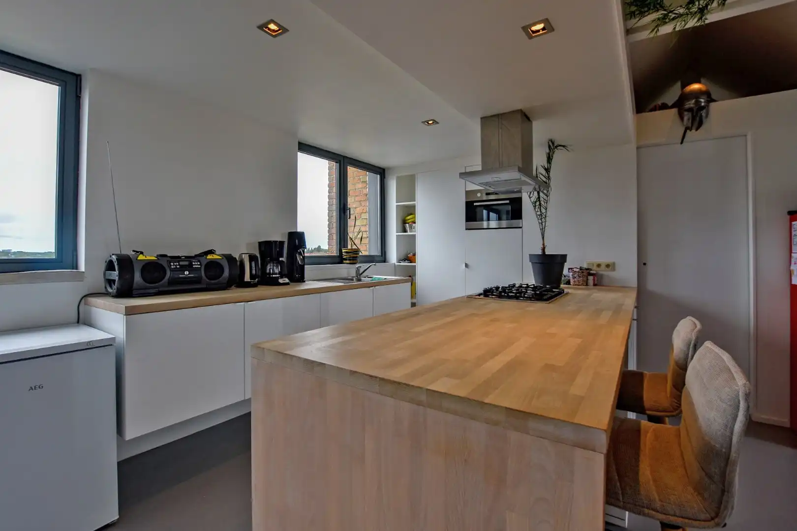 Prachtig dakappartement (loft-stijl) 68 m², gelegen op het Marktplein.  foto 9