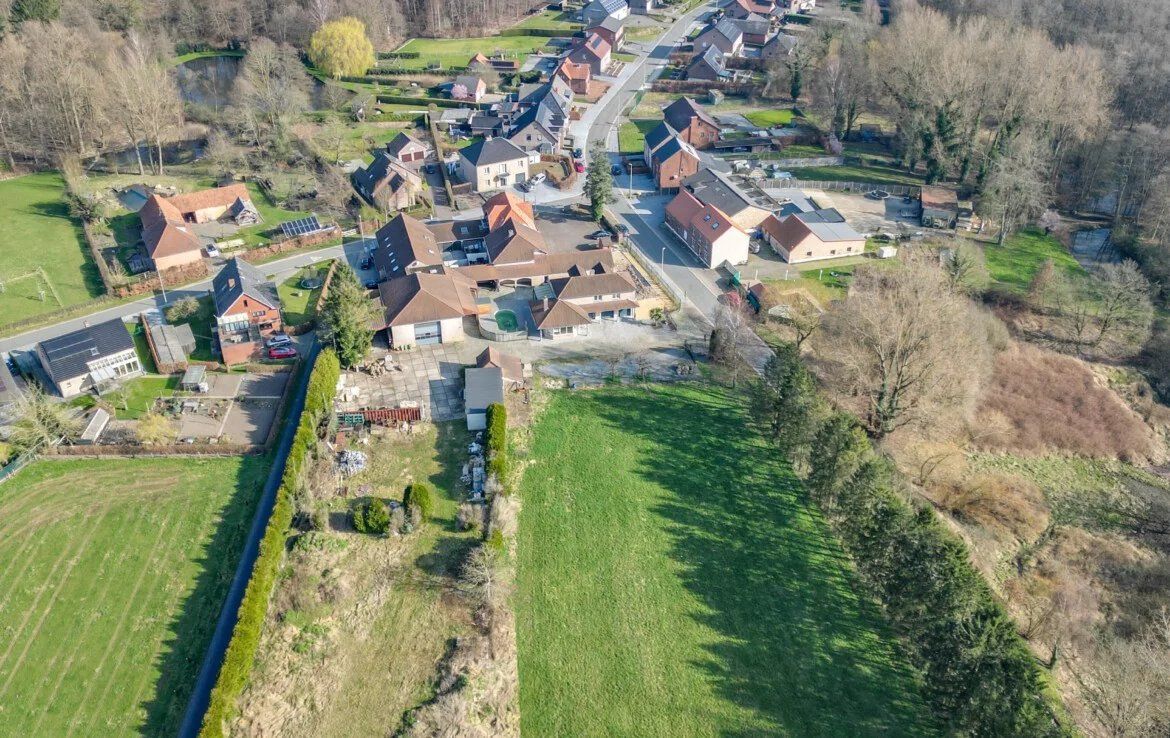 Stijlvolle villa met 4 slaapkamers op een prachtig perceel foto 48