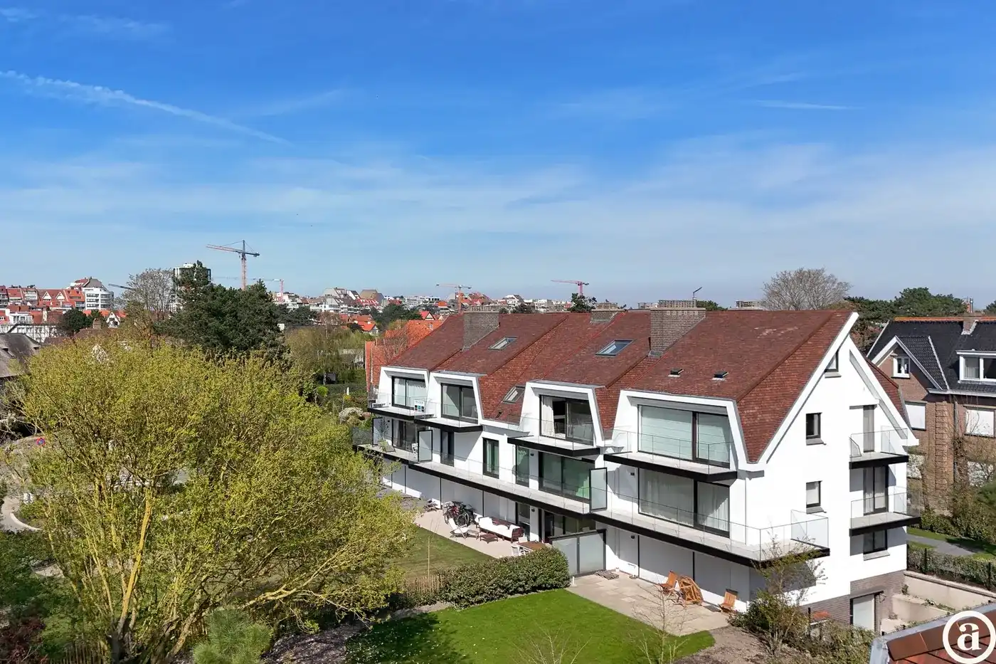 Zonnig gerenoveerd appartement met zuidwest gericht terras en open zicht.  foto 25