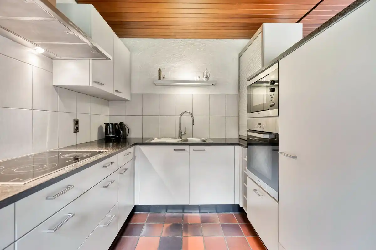 Ruime open bebouwing met zalige tuin in Tongeren-Borgloon foto 13