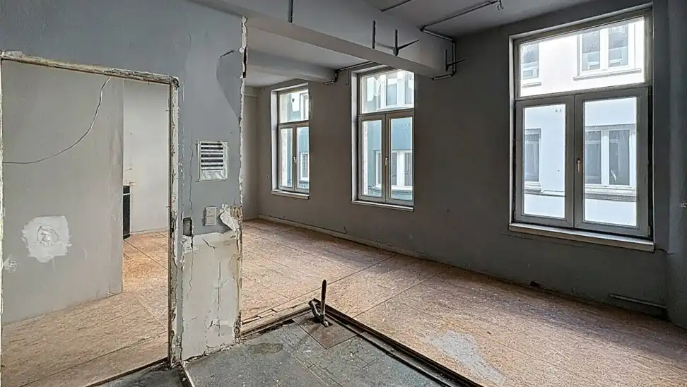 Jezuïtenrui 4 - Volledig te renoveren handelshuis in historisch stadscentrum  foto 5