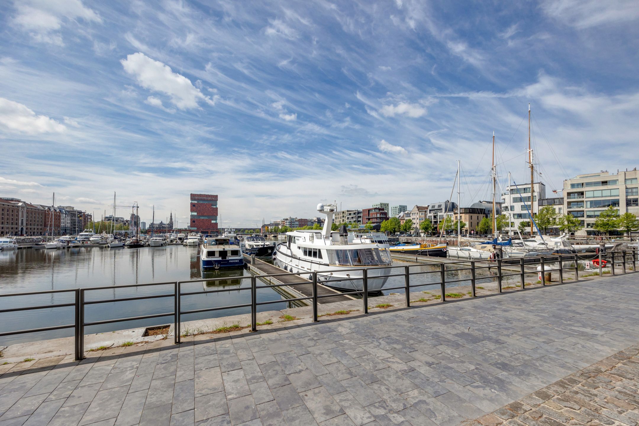 ANTWERPEN-EILANDJE - Royaal appartement met verzichten foto 8