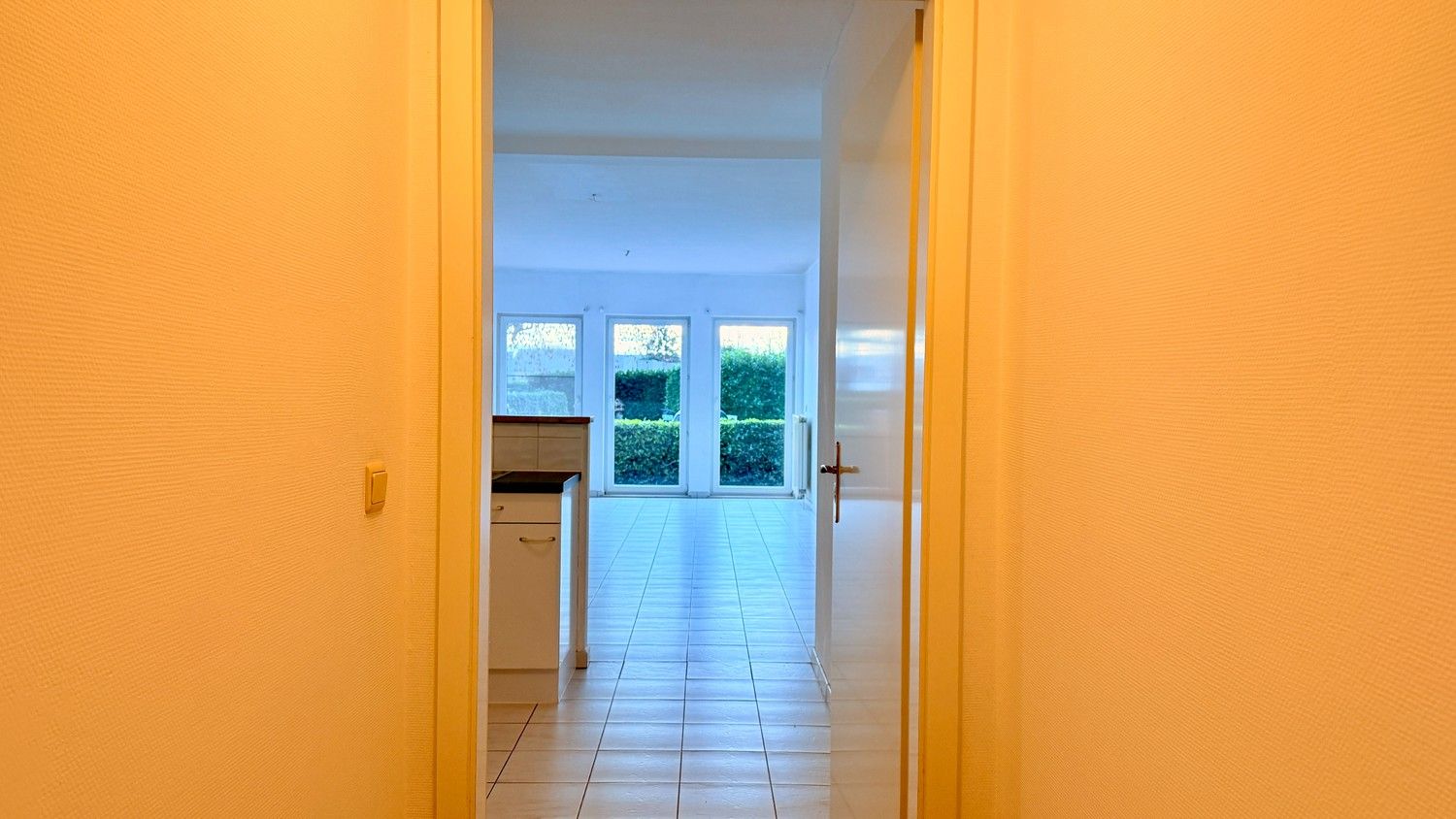 Instapklaar 1-slaapkamerappartement met zuidgericht terras in Veldwezelt, Lanaken. foto 5