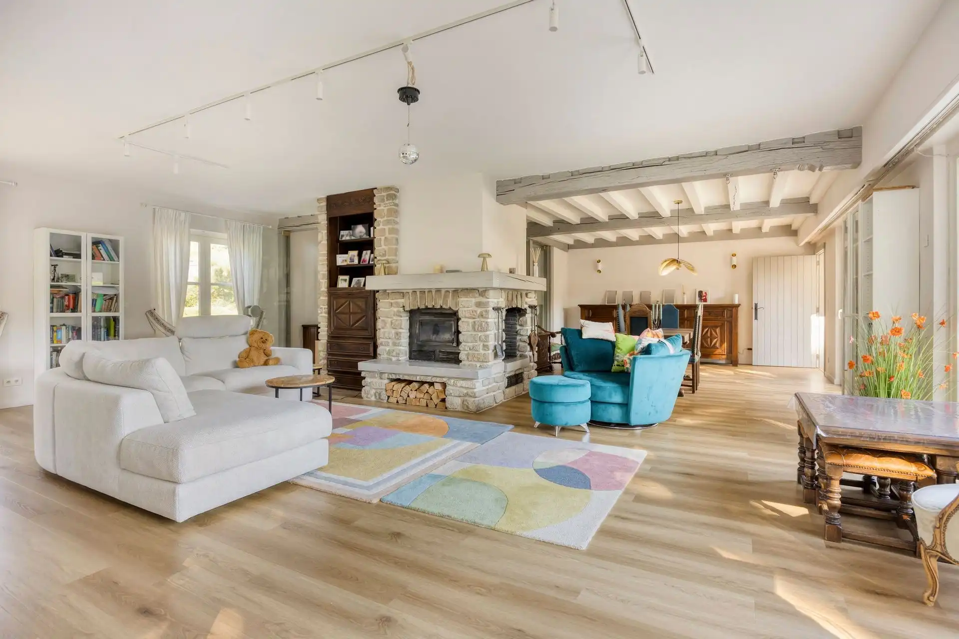 Prachtig gerenoveerde villa in de Zonnebos wijk foto 11