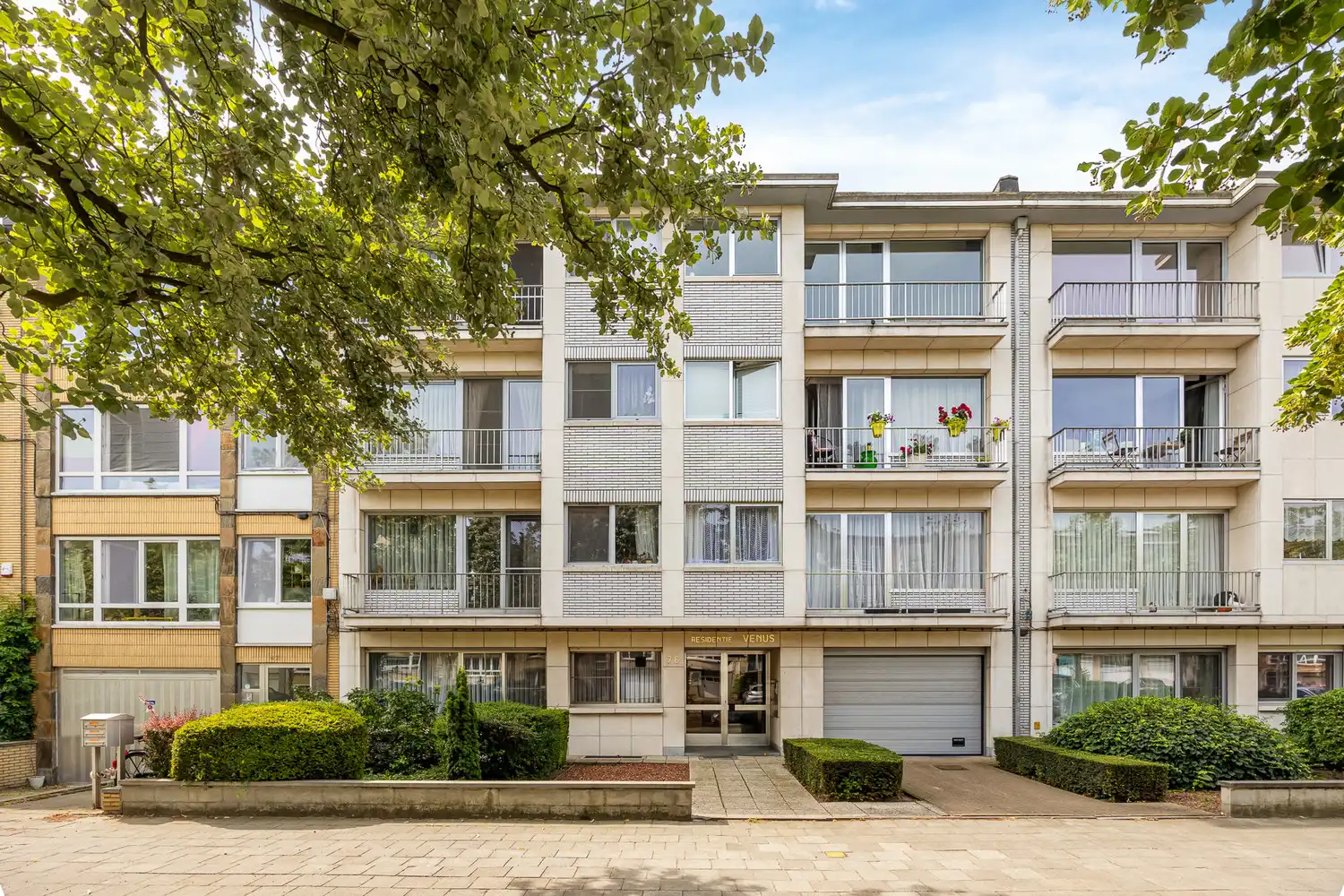 Instapklaar en smaakvol gerenoveerd appartement met 2 slaapkamers op een uitstekende locatie op de grens Deurne/Borgerhout foto 3