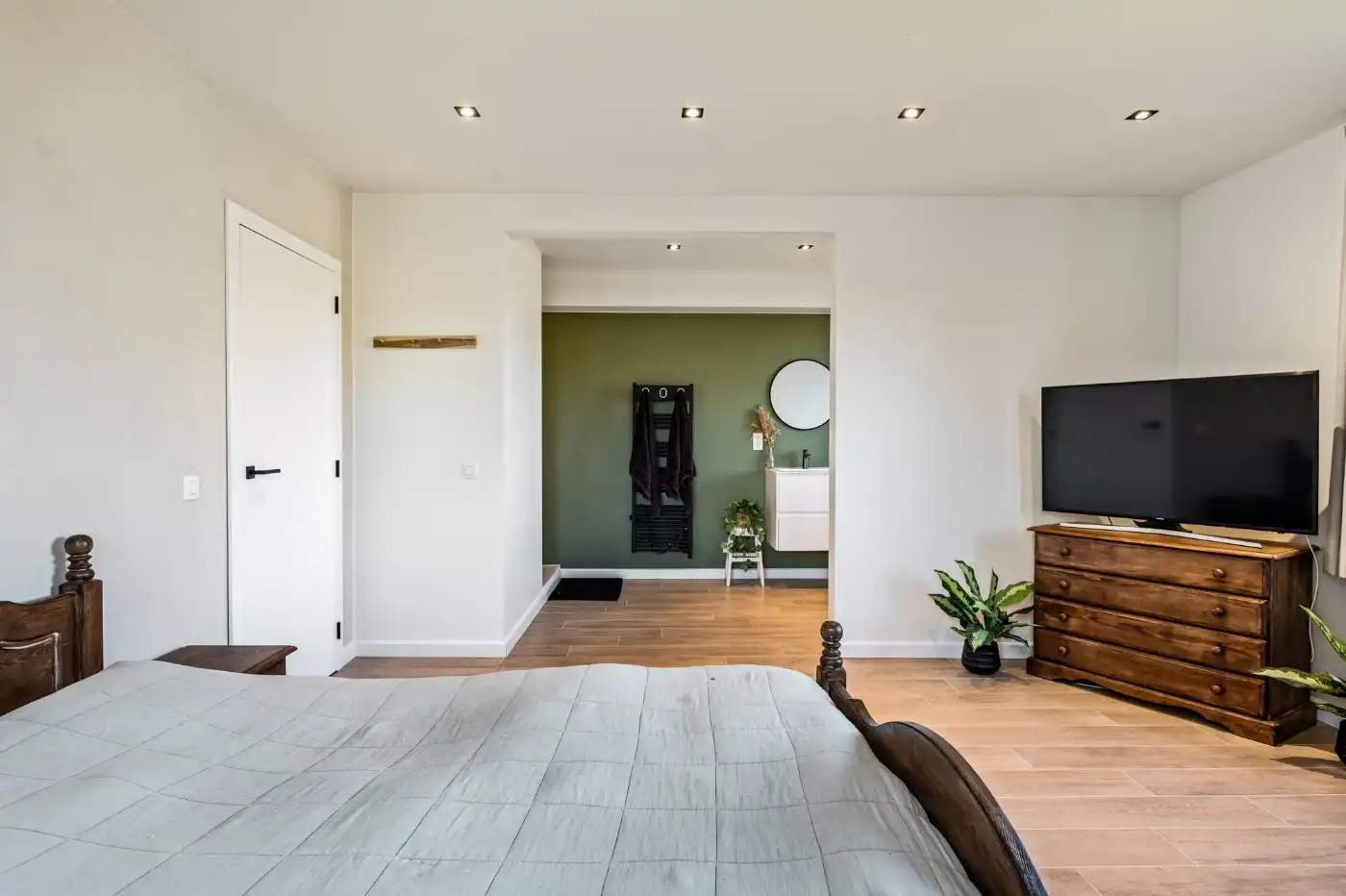 Prachtige BEN-woning met 4 à 5 slpk., inpandige garage en tuin foto 20