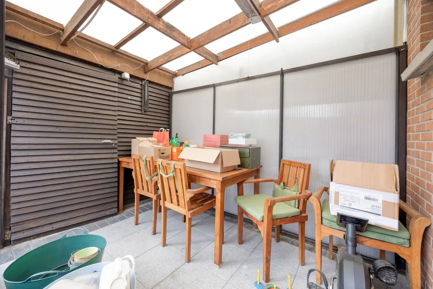 Gezinswoning met 4 slaapkamers en aangelegde tuin in doodlopende straat foto 40