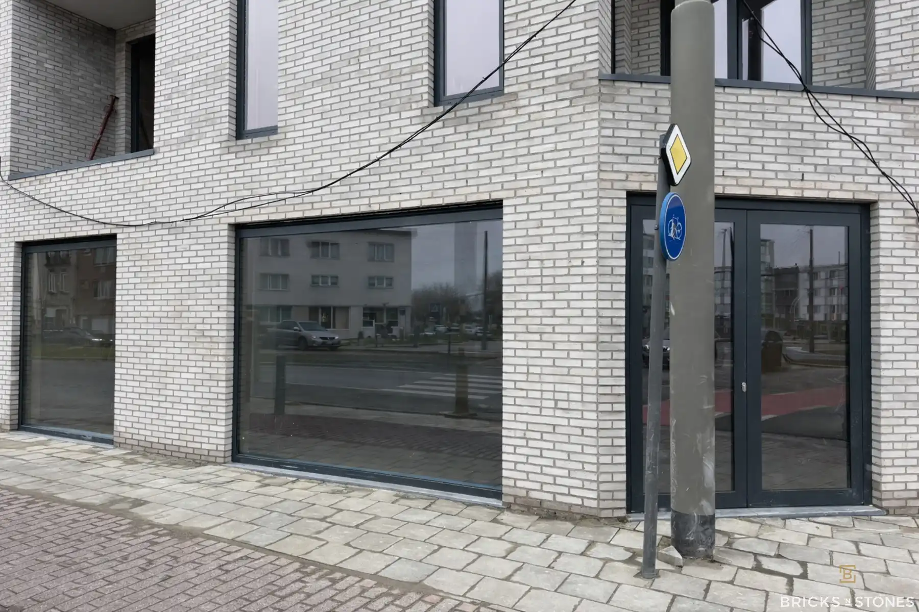 Commercieel hoekpand met uitstekende zichtbaarheid - Merksem foto 6