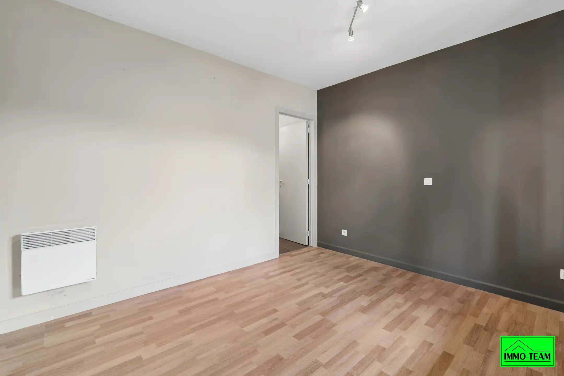 Rustig gelegen gelijkvloers appartement met 2 slaapkamers foto 22