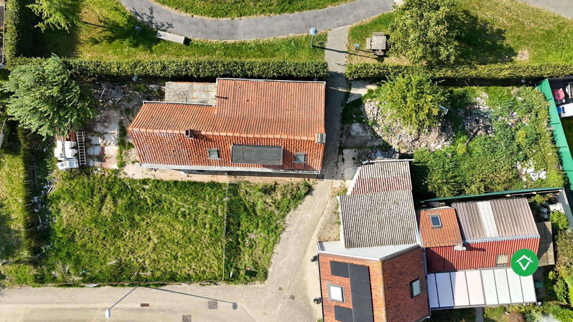 Renovatie- en/of nieuwbouwproject op een rustige ligging te Koekelare foto {{pictureIndex}}