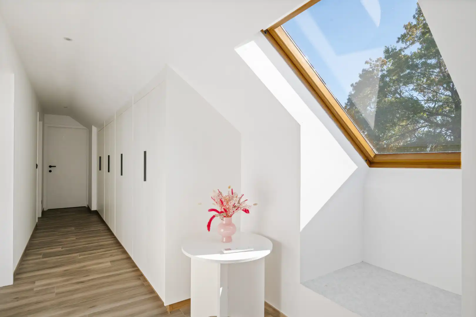 Ruime instapklare open woning met 6 slaapkamers, zuidgerichte tuin en landelijk verzicht in Dadizele foto 9