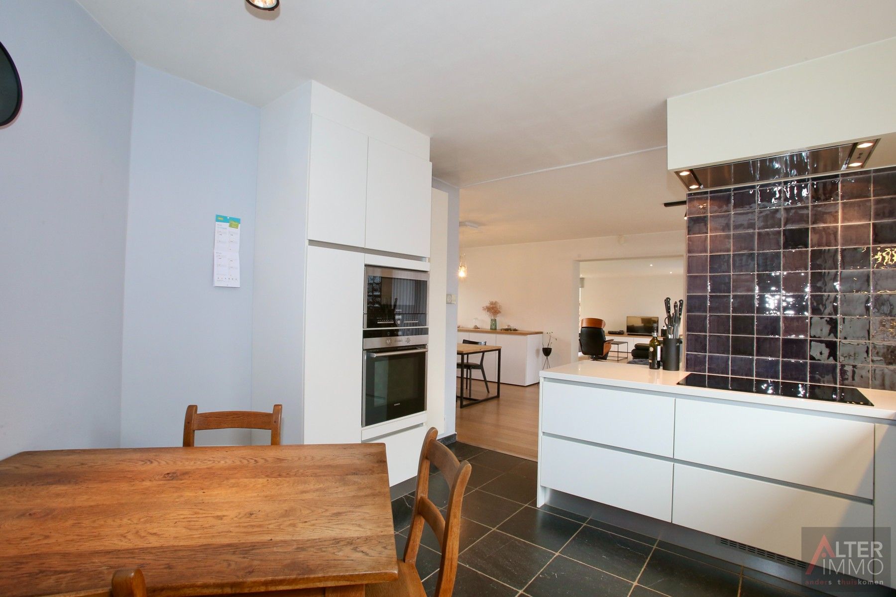 VERKOCHT! Instapklaar, gerenoveerd landhuis (205m2 NBO) met 3 slaapkamers, inpandige garage, zonnepanelen en een uitstekend EPC op een perceel van 8a 16ca - uitstekende ligging vlakbij Zolder centrum. foto 16