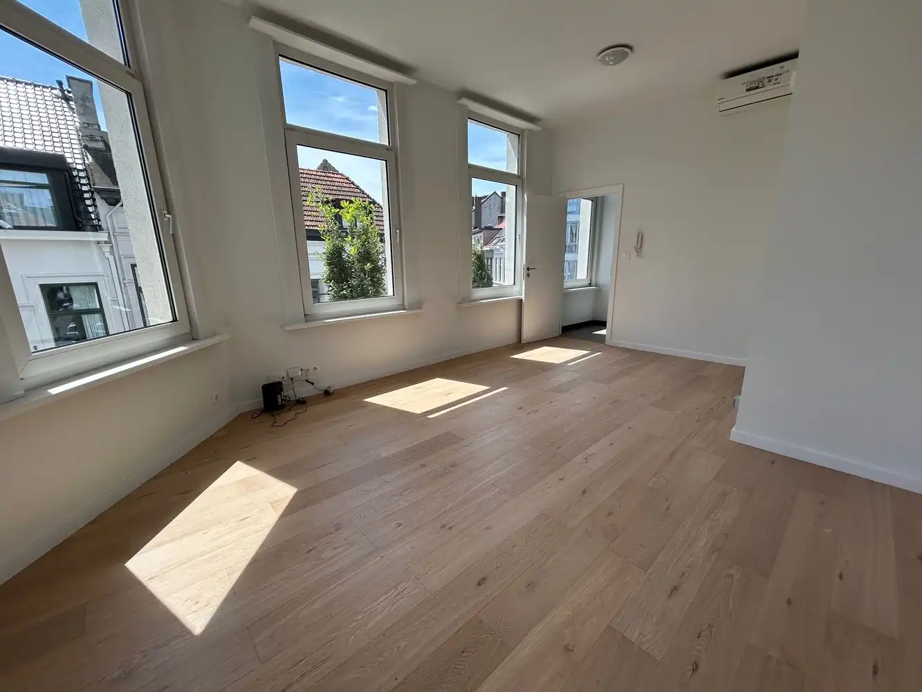 Super gelegen hoekwoning foto 8