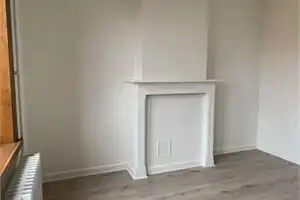 Volledig gerenoveerde woning met 5 slaapkamers foto 9