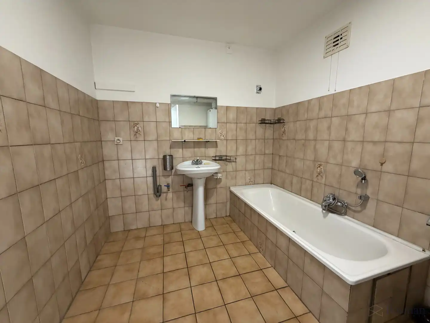 Appartement met 1 slaapkamer te huur in Beringen foto 7