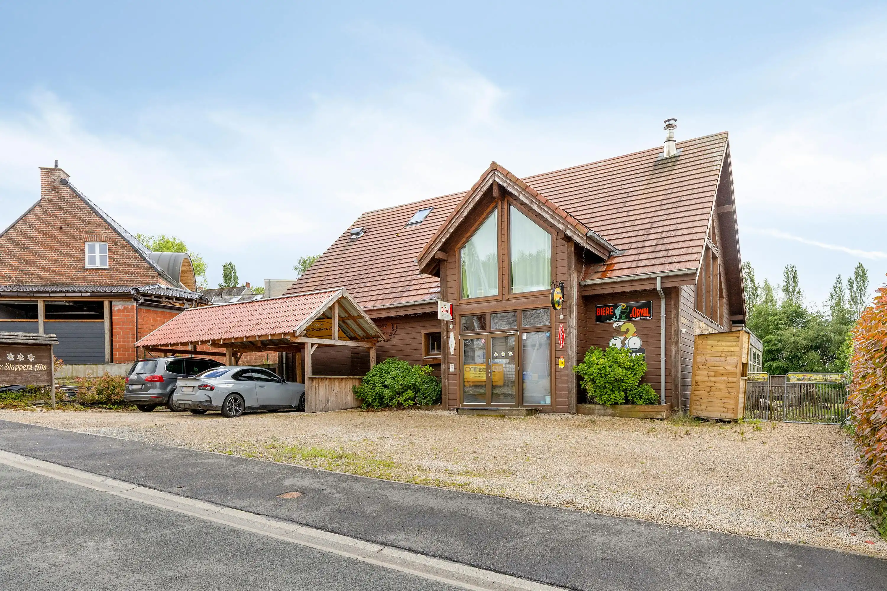 Charmant huis met gastenverblijf te koop in Brakel foto {{pictureIndex}}