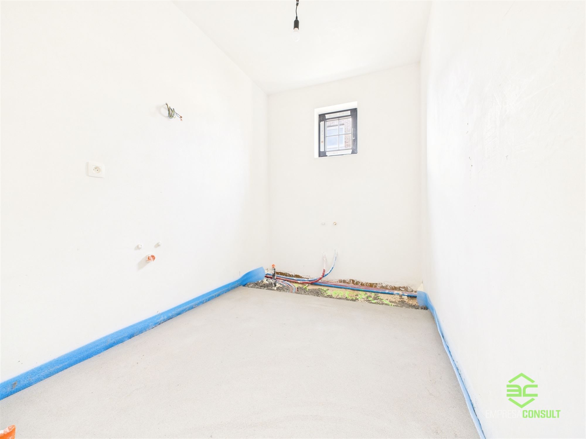 Afgewerkte nieuwbouw met 5 slpk en 2 badk onder registratie! foto 18