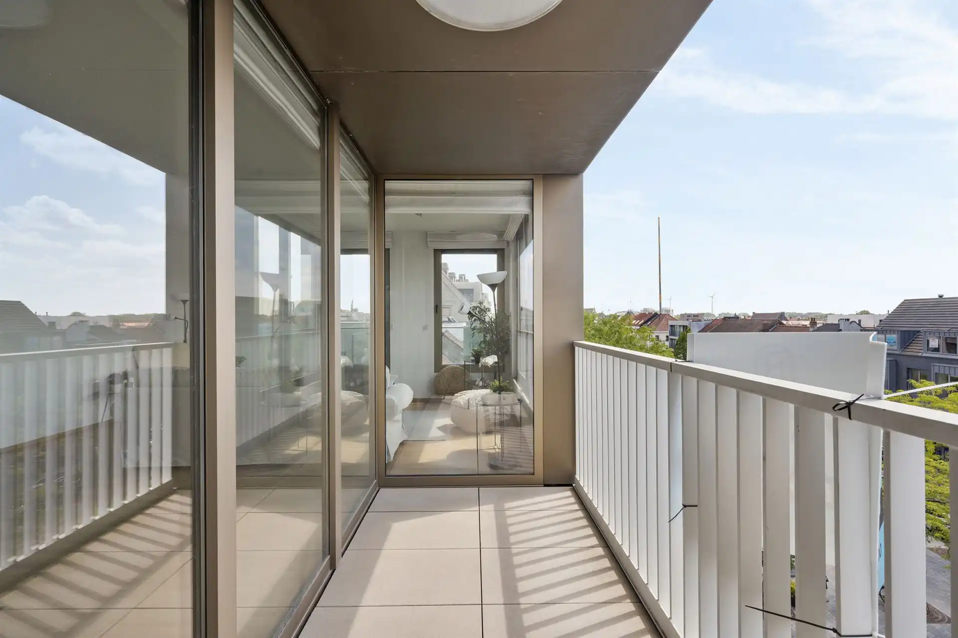 TOPGELEGEN APPARTEMENT met 2 slaapkamers en leuk ZONNETERRAS foto 6