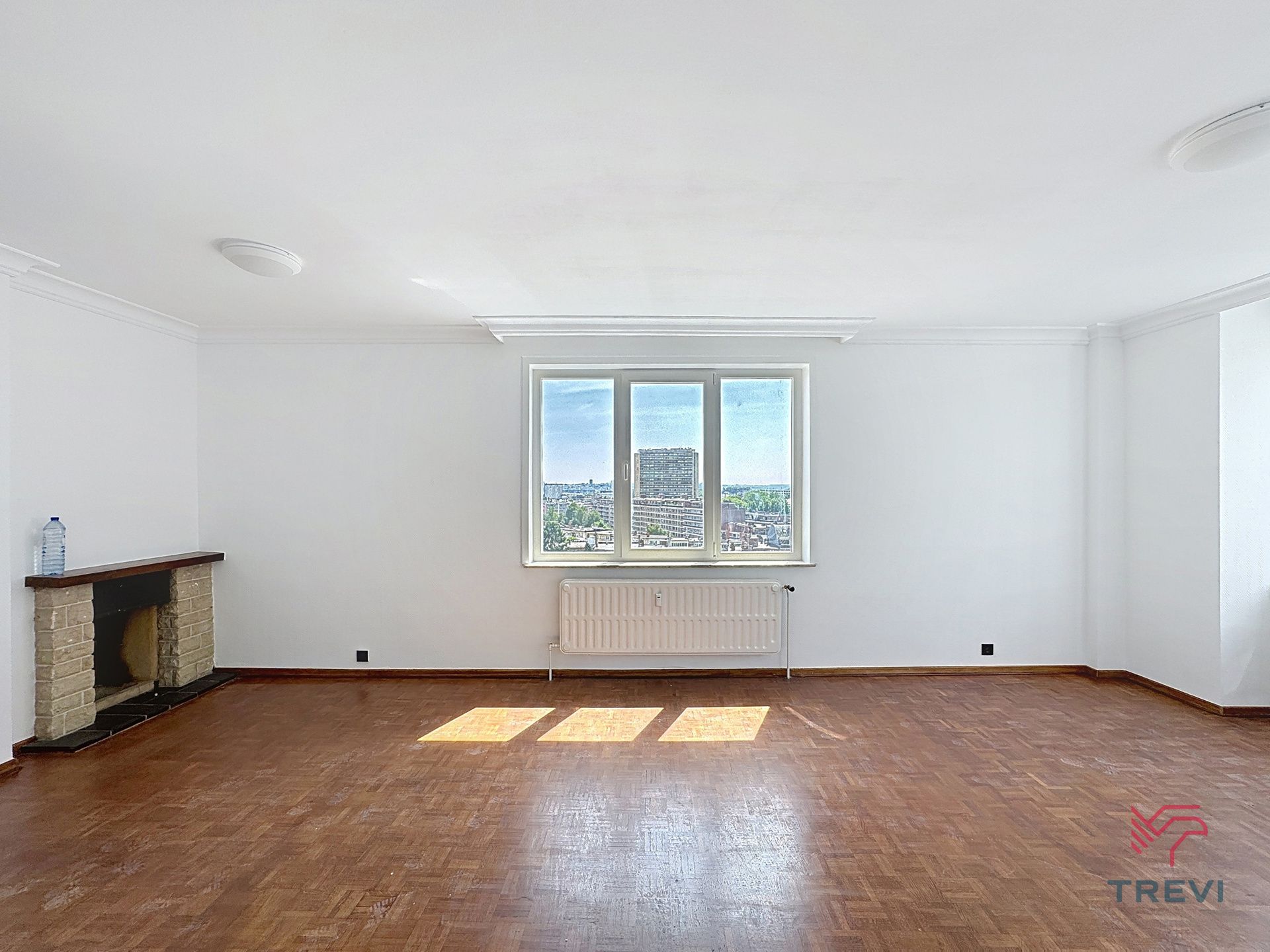 Ruim appartement met 1 slaapkamer + kantoor foto 3