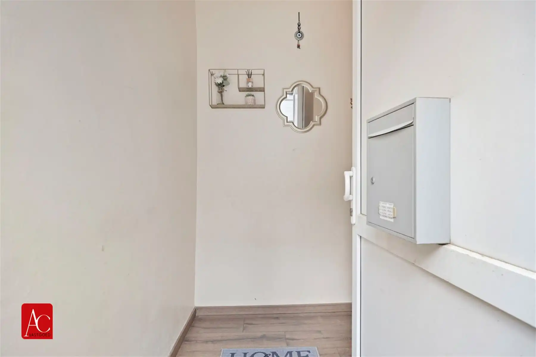 Instapklare gezinswoning met 3 slaapkamers en garage foto 3