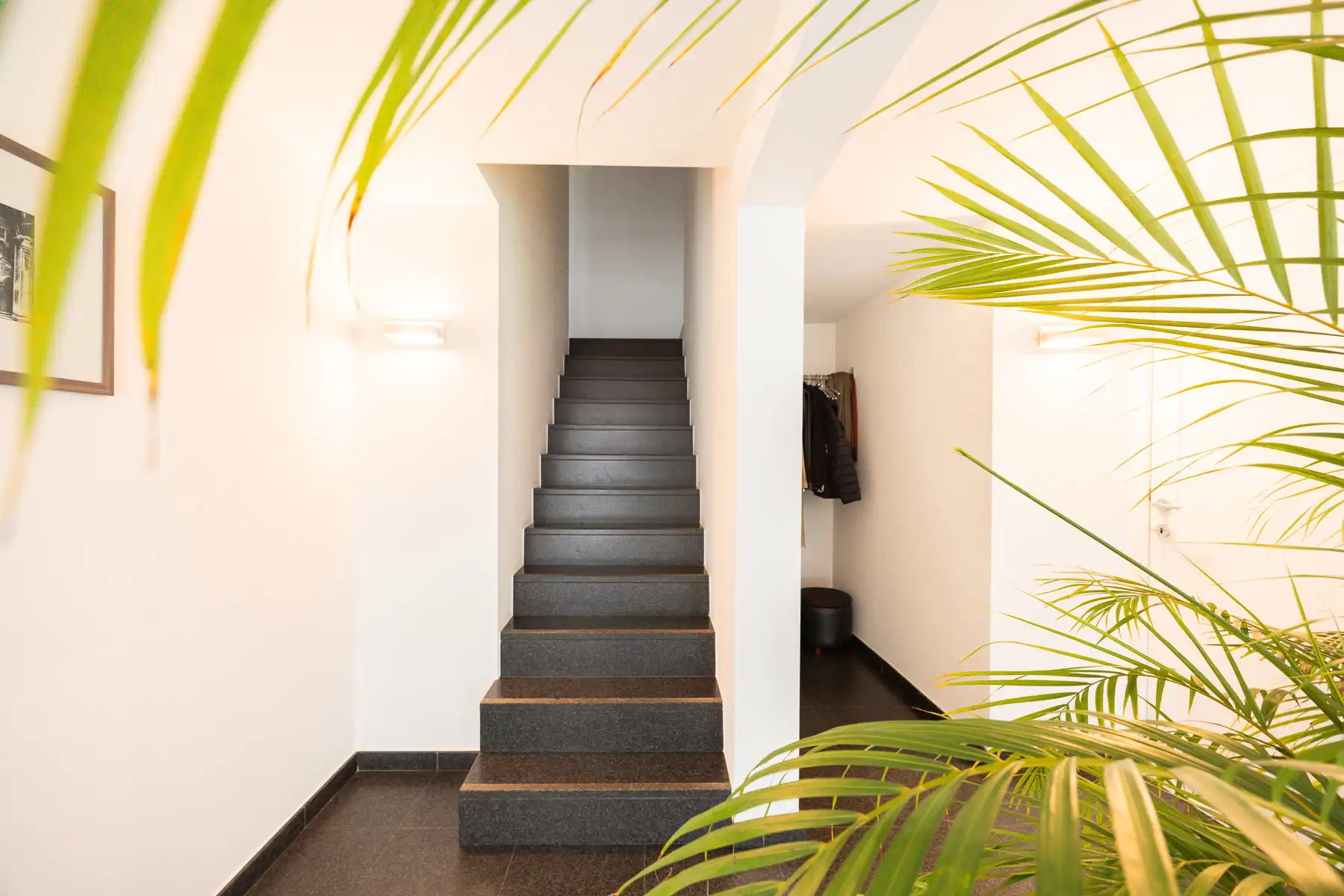 Ruime woning op centrale ligging met topafwerking foto 3