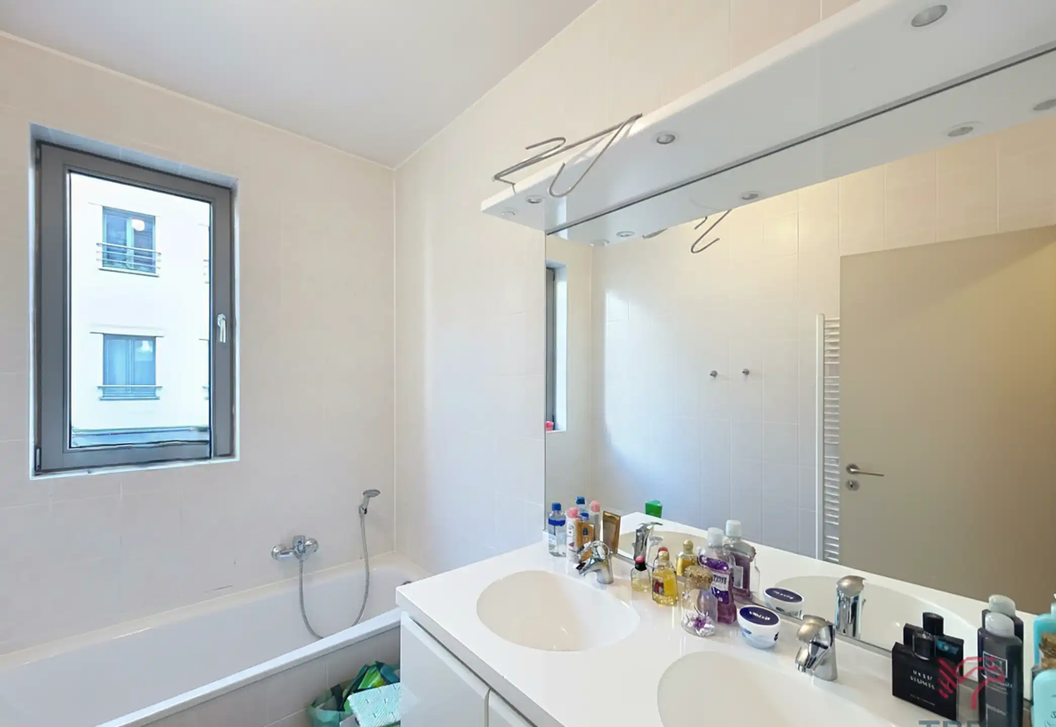 Lichtrijk appartement, 2 slpk in het hartje van Brussel foto 7