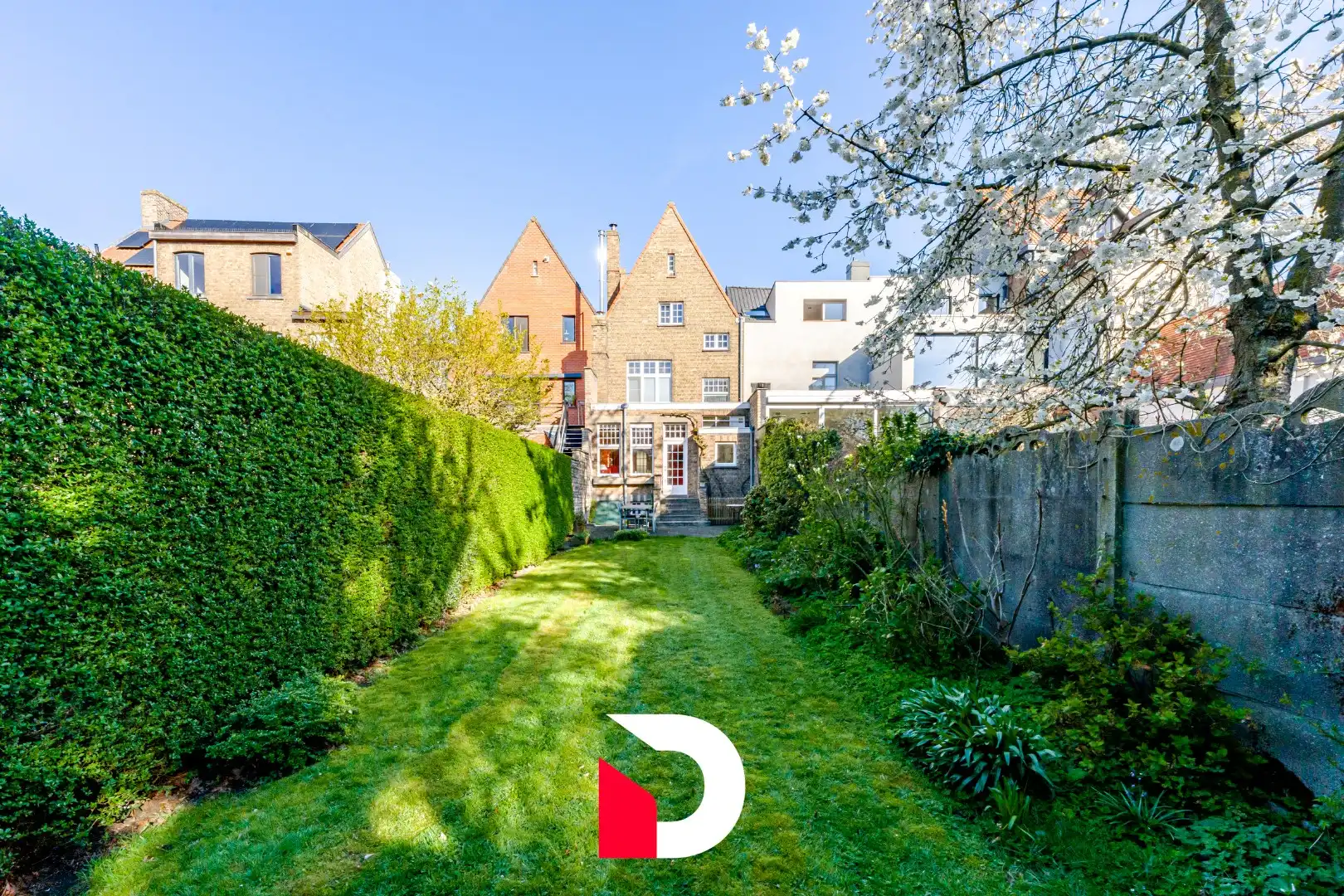 Karaktervol burgerhuis met 5 slk en riante tuin langs de Damse Vaart dichtbij centrum Brugge foto 30