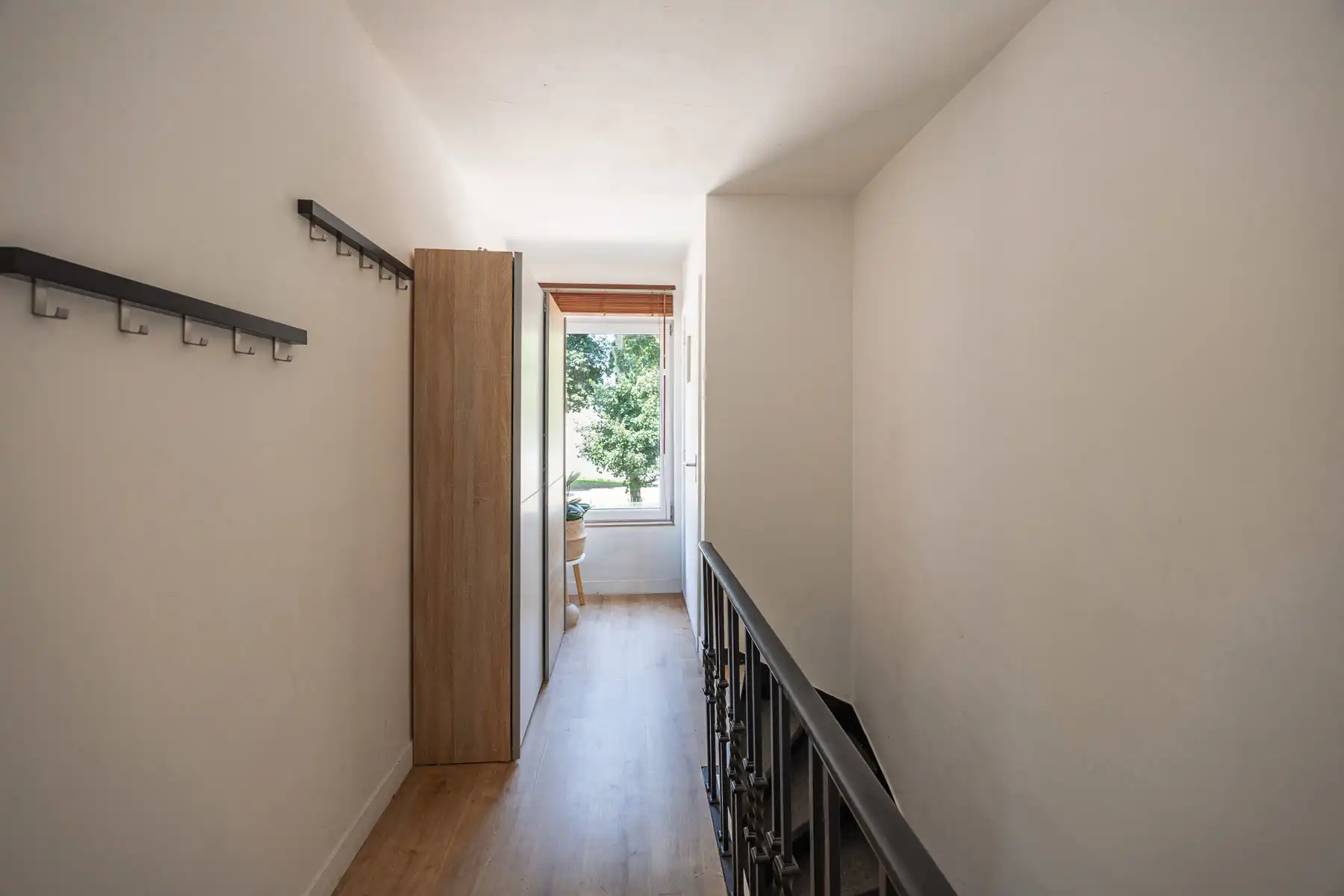 Gerenoveerd en energiezuinig duplex-appartement met parkings foto 20