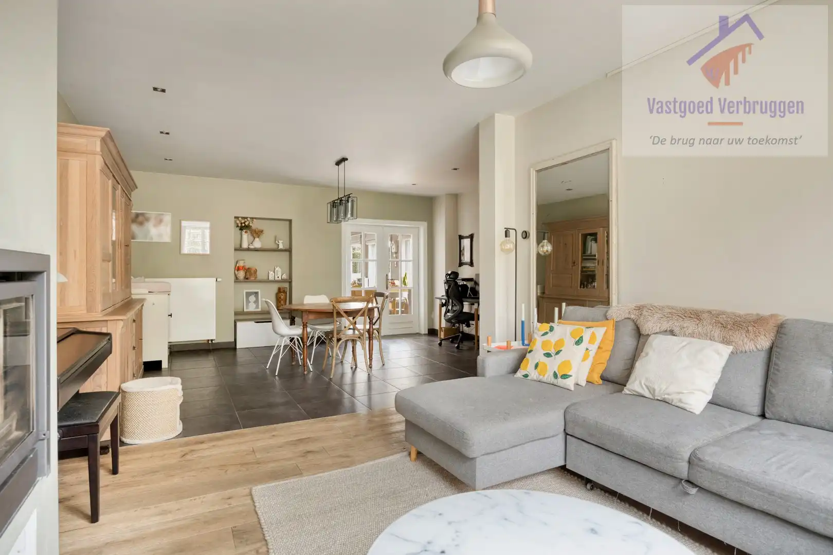 Charmante, halfopen bebouwing in klassieke stijl op toplocatie nabij Kluizenbos foto 3