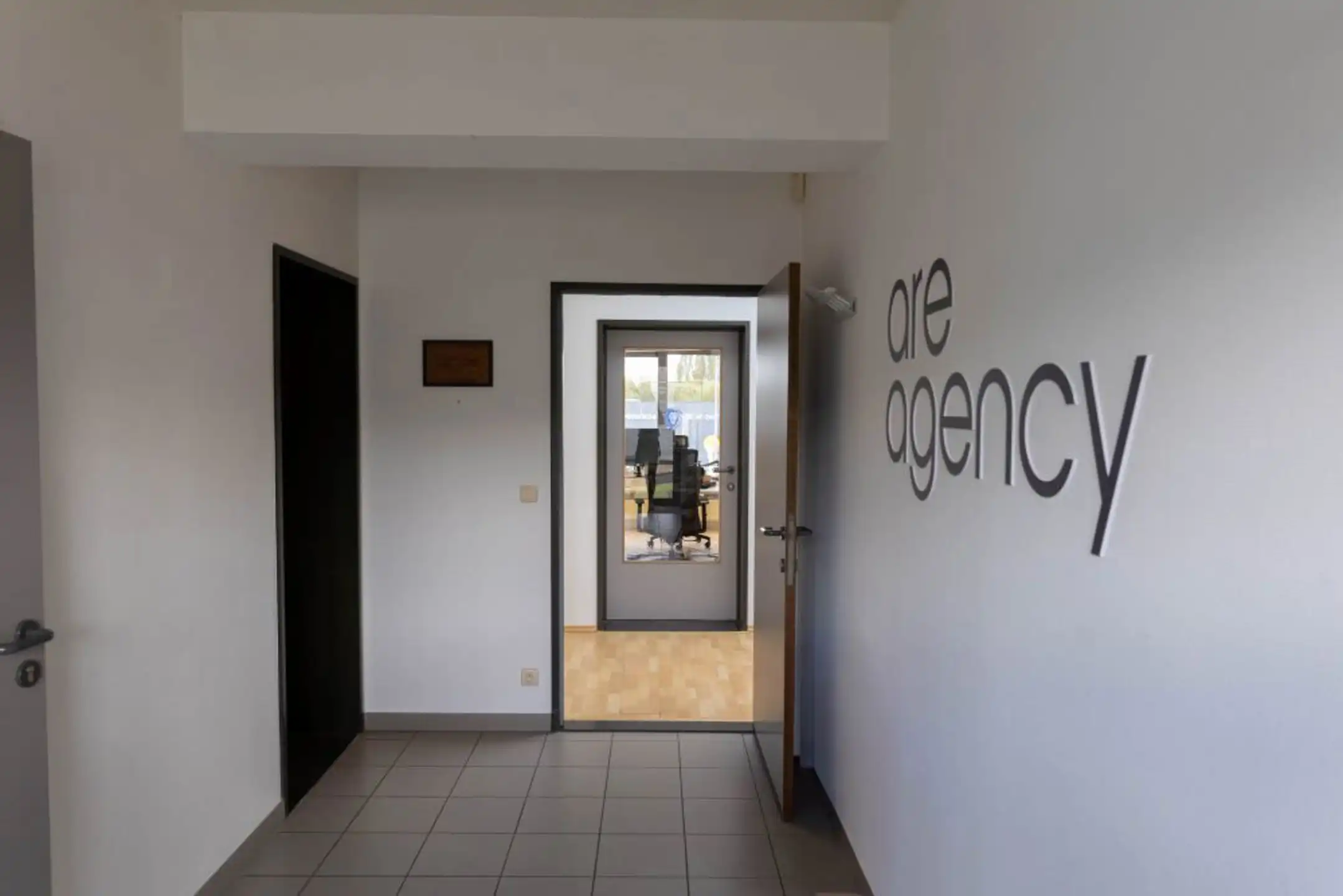 Kantoor te huur op de 1ste verdieping foto 5