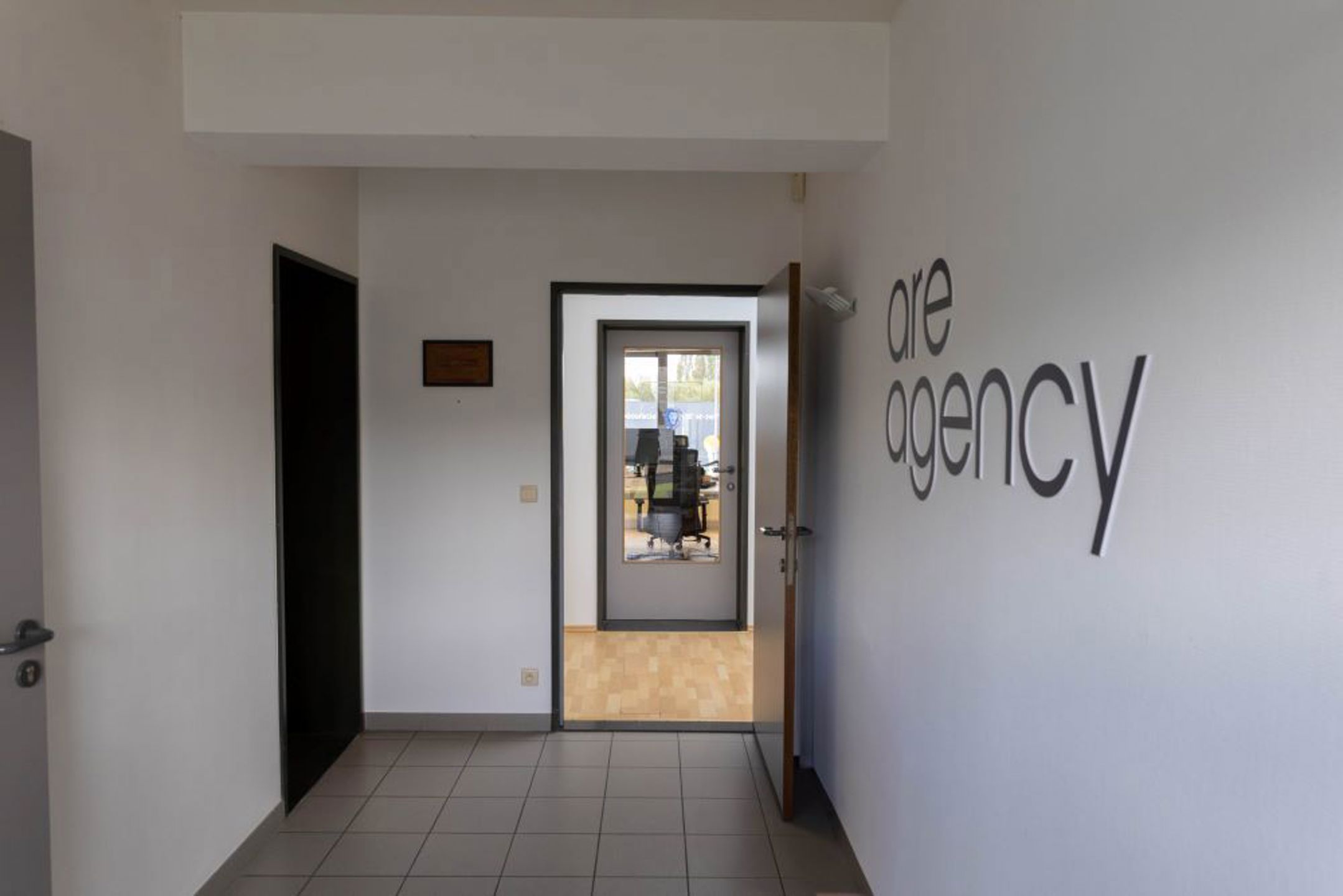 Kantoor te huur op de 1ste verdieping foto 5