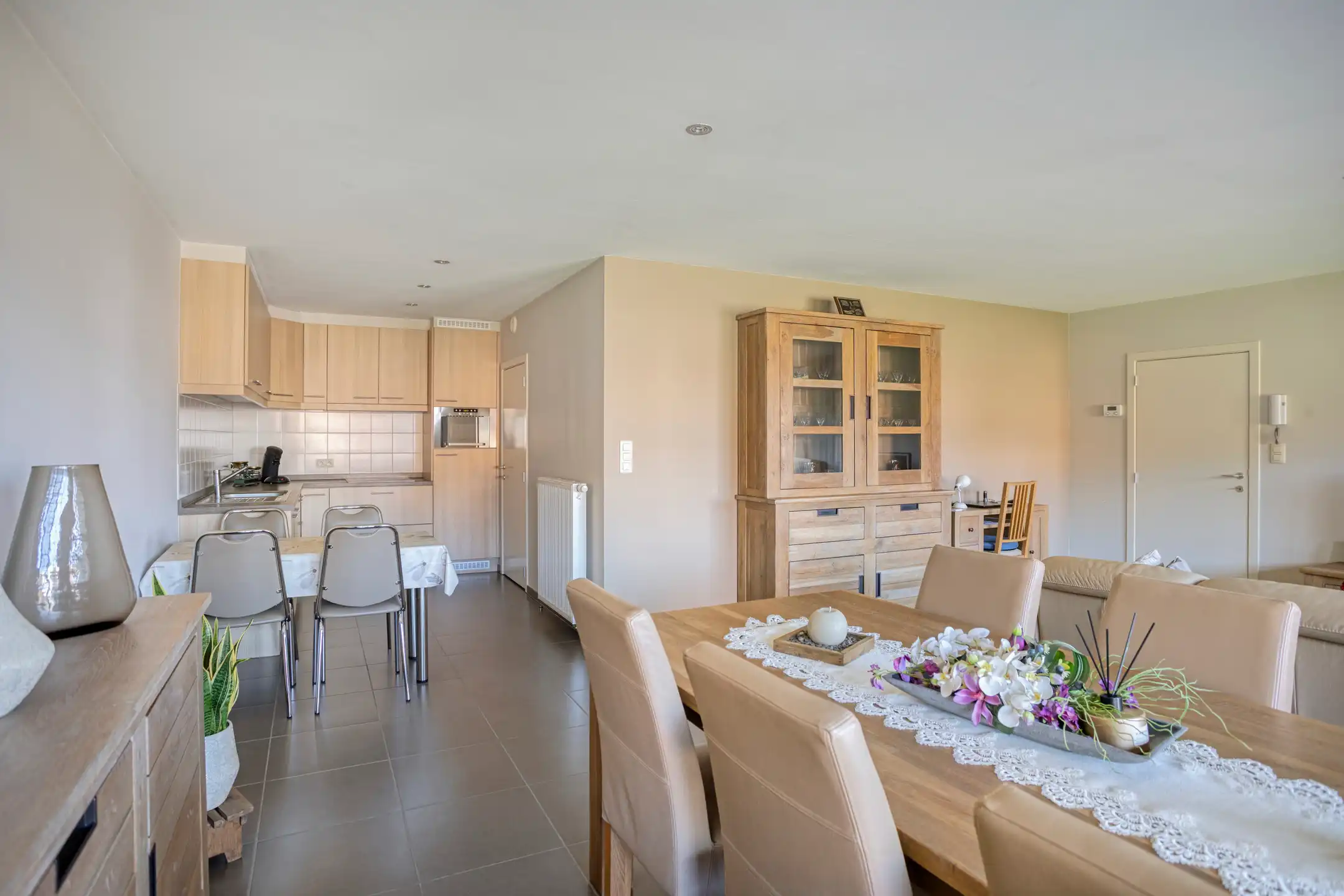 Instapklaar, energiezuinig appartement met garagebox foto 4