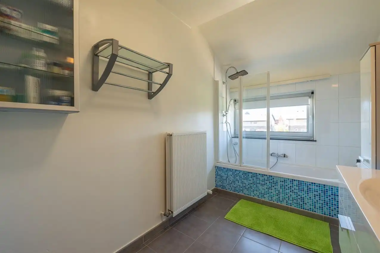 Recente gezinswoning 4 slk in doodlopende straat foto 23