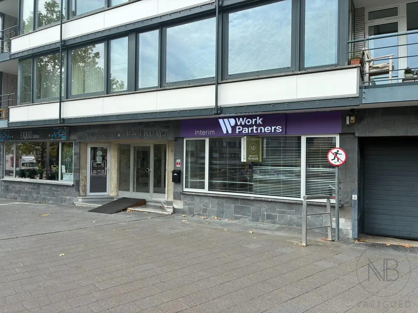 Commerciële handelsruimte te huur op toplocatie in Genk foto 2