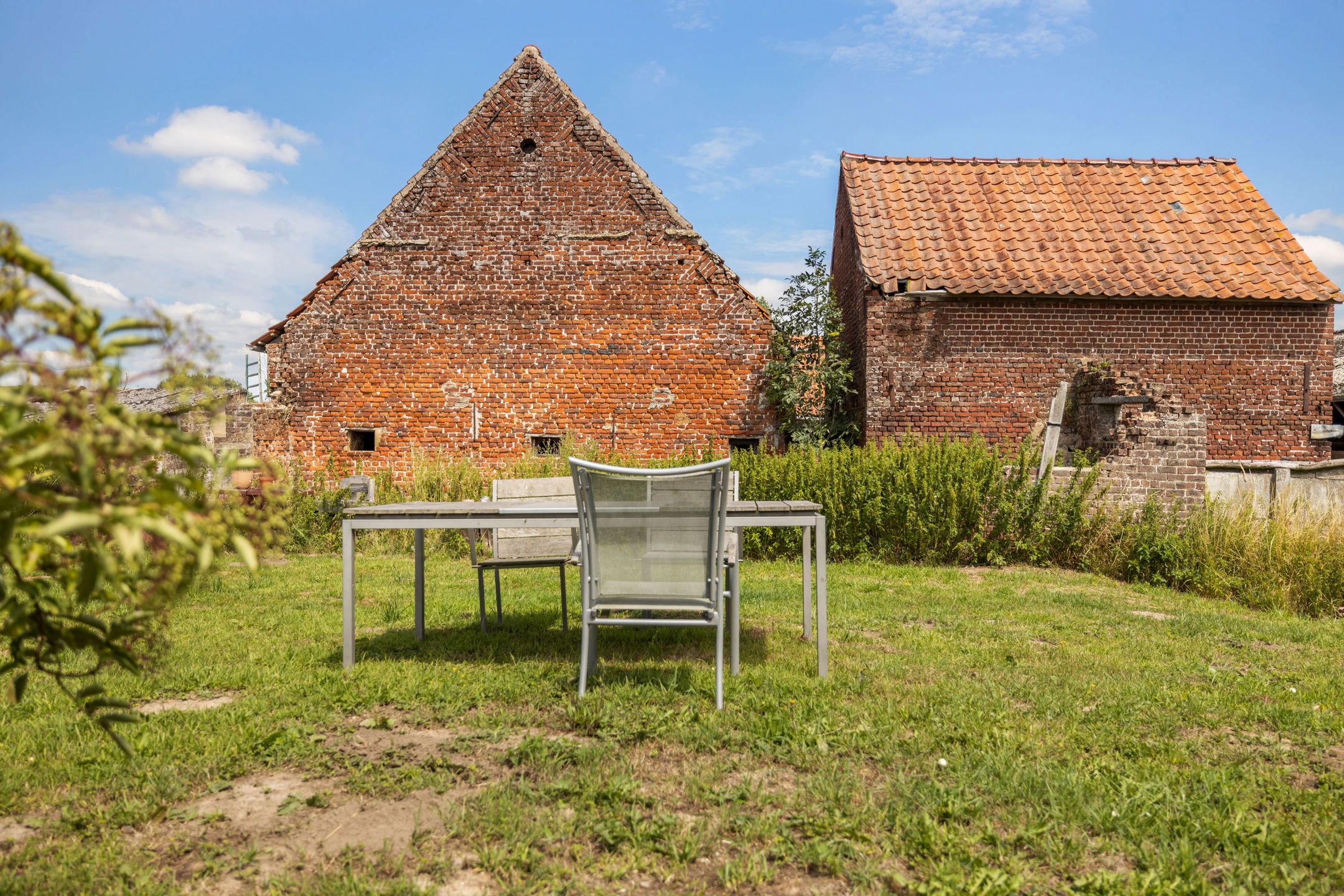 Te renoveren hoeve met schuur, loods en prachtige zichten foto 27