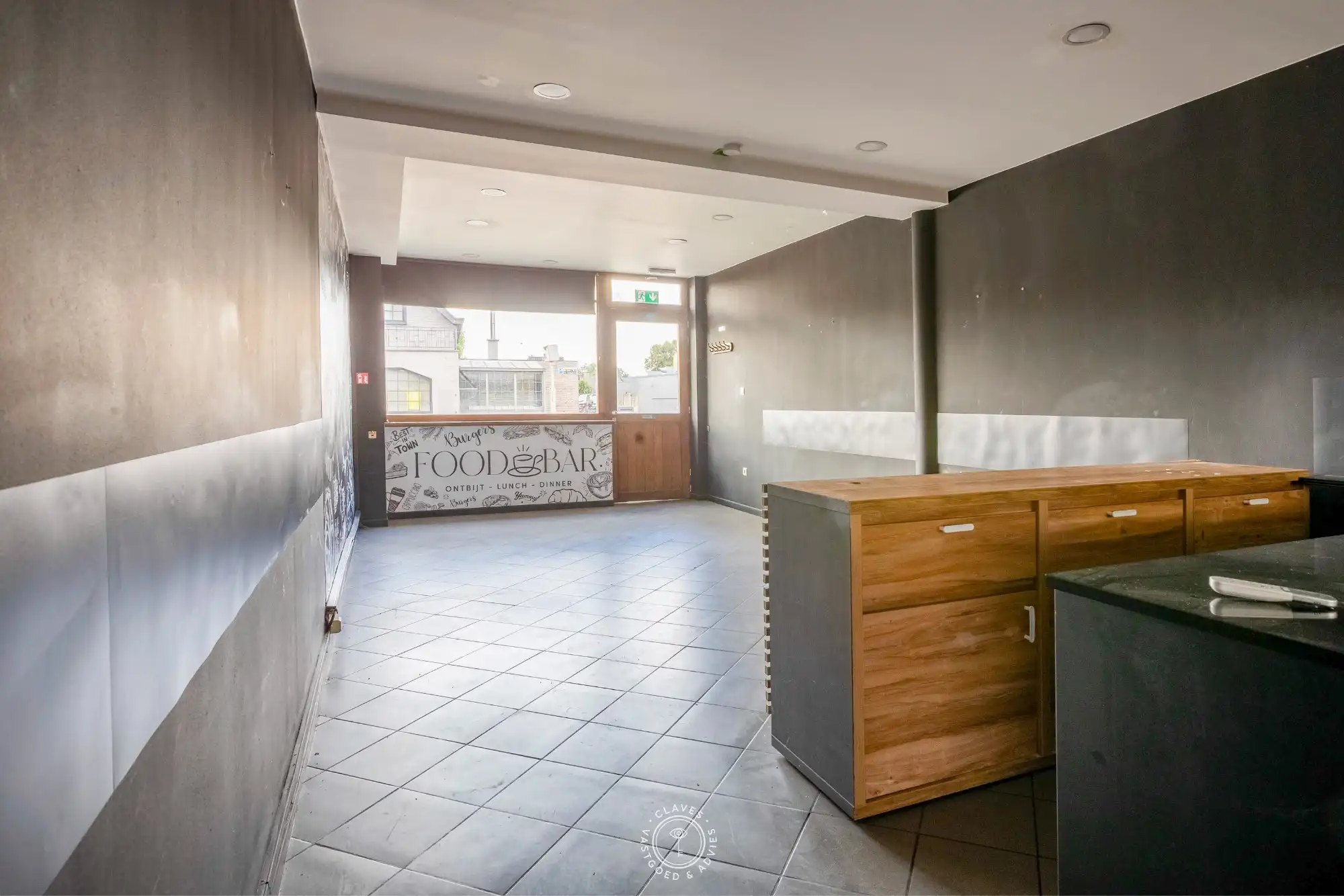 Handelsruimte met hoge zichtbaarheid – ideaal voor vrije beroepen of handel foto 6