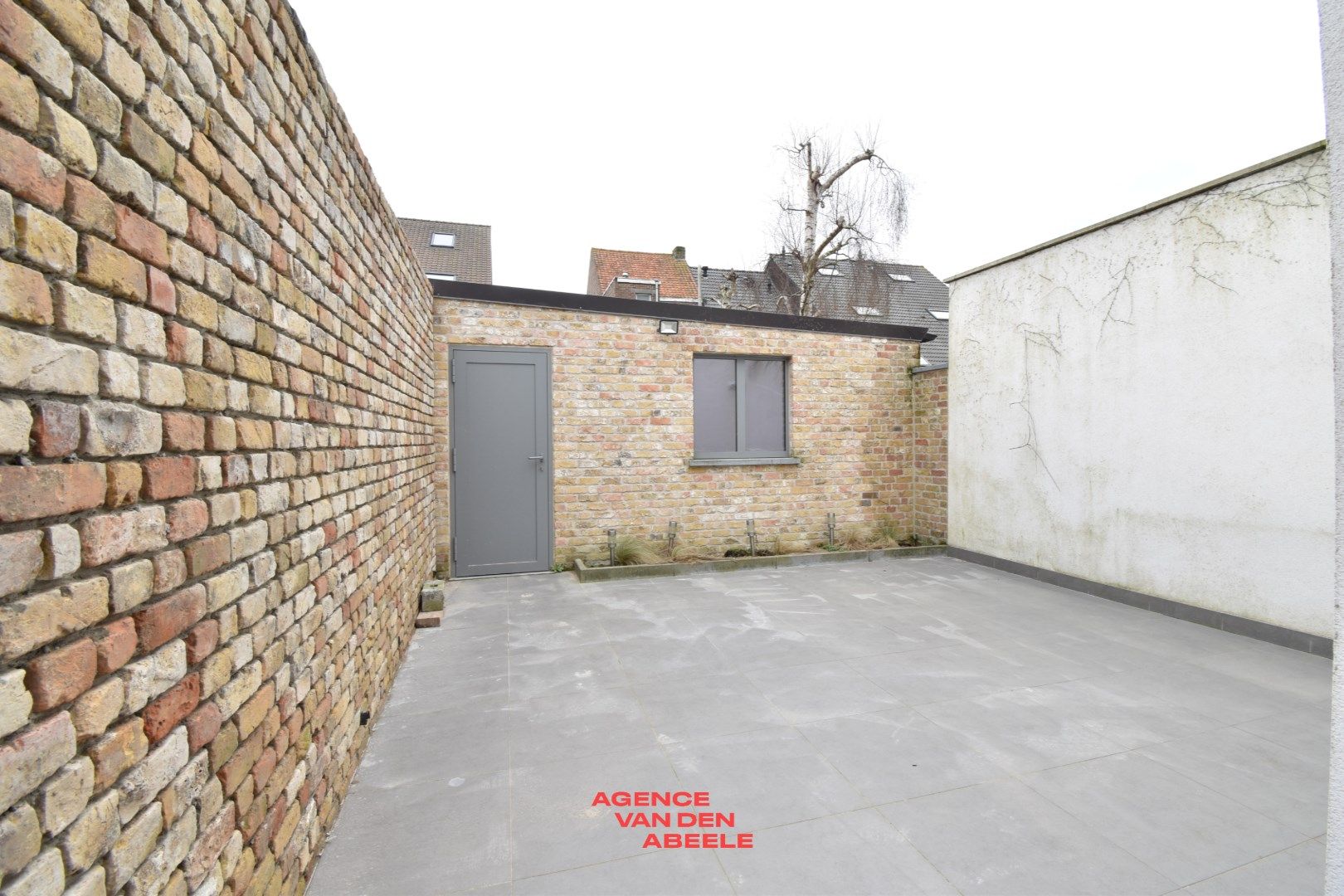 Volledig vernieuwde en zeer ruime woning te Sint-Kruis foto 12