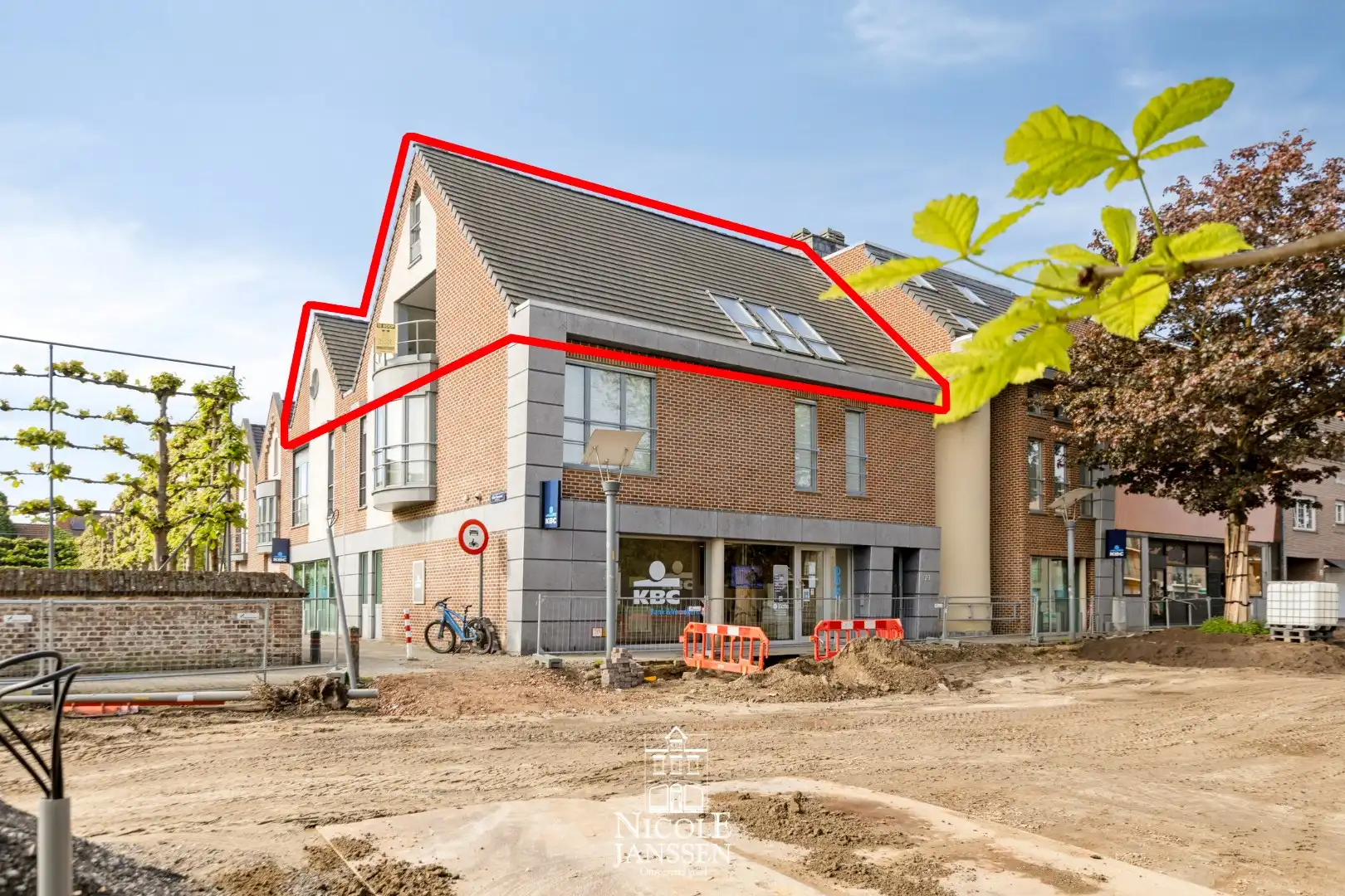 Zeer ruim appartement foto 40