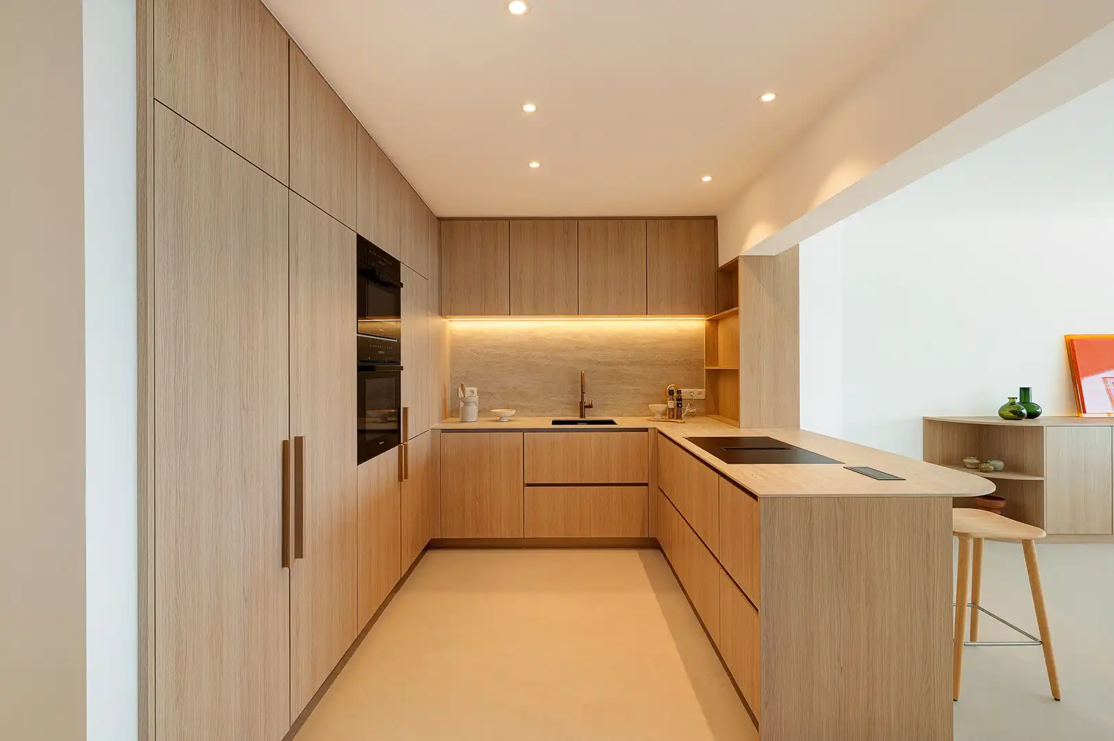 Prachtig gerenoveerd appartement met frontaal zeezicht, tussen het Lichttorenplein en het Albertplein. foto 13