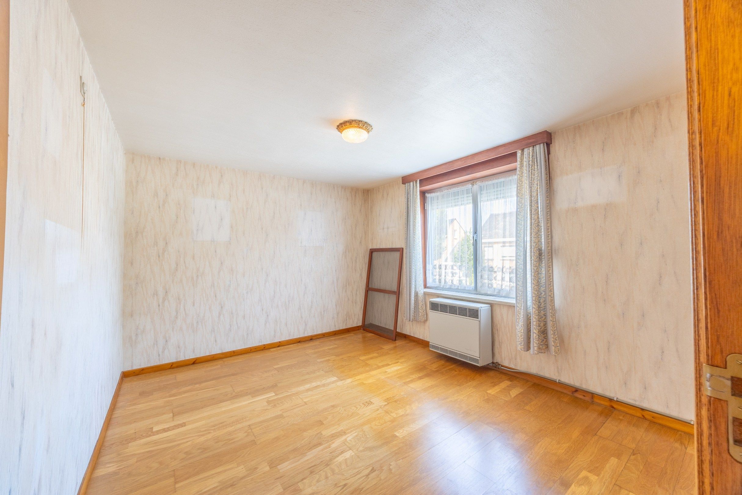 Ruime woning met garage en uitweg foto 10