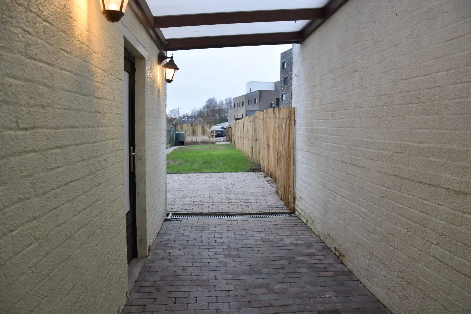 Vernieuwde rijwoning met 3 slaapkamers en een mooi stukje tuin te koop in Bellegem foto 13